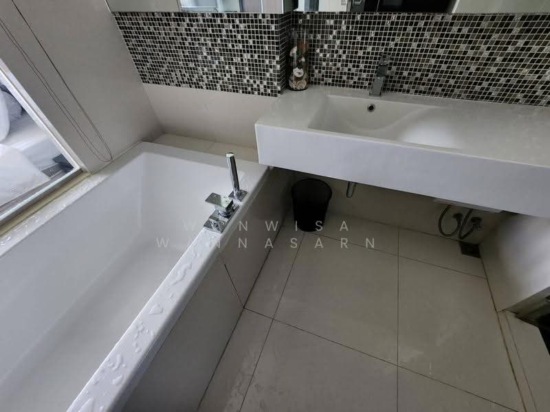 Rhythm Sukhumvit 44/1, Bangkok, Sukhumvit Road, Phra Kanong, Khlong Toei, Bangkok, 1 Bedroom, 45 sqm, Condo For Sale, by Wanwisa Wannasarn, 500635463 - DDproperty.com