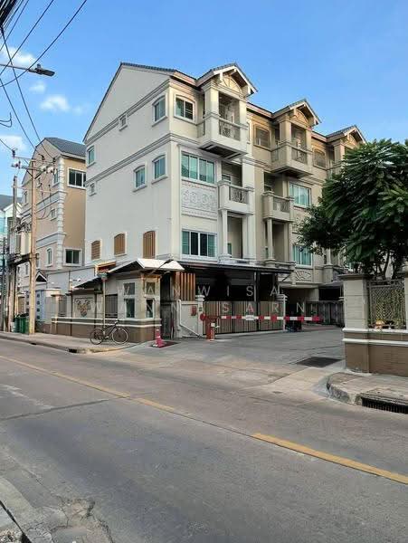 3-BR Townhouse, Bangkok, Chong Nonsi, Yan Nawa, Bangkok, 3 Bedrooms, 311 sqm, Townhouse For Sale, by Wanwisa Wannasarn, 500635520 - DDproperty.com