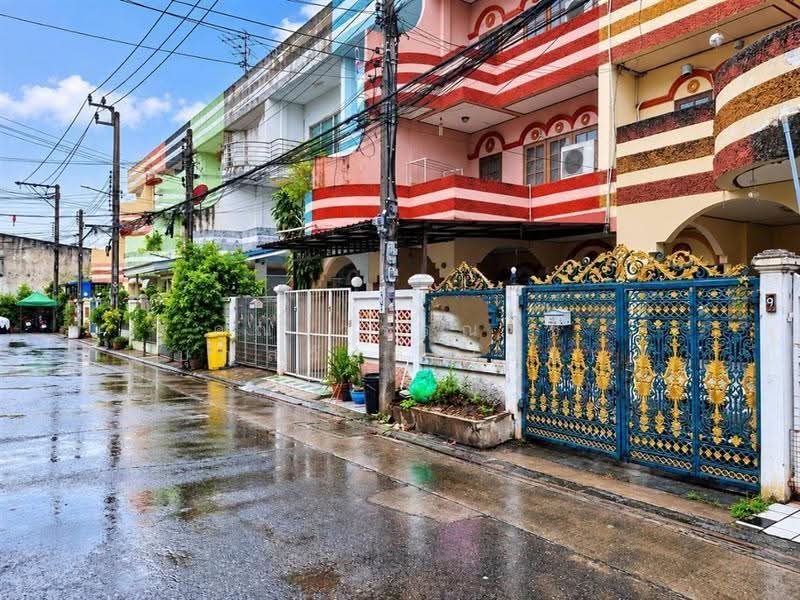 ทาวน์โฮม 3 ชั้น 30 ตร.ว. ซอยนาคนิวาส42 ถนนลาดพร้าว, กรุงเทพ, ถนนลาดพร้าว, ลาดพร้าว, กรุงเทพ, 180 ตร.ม., ทาวน์เฮ้าส์ ขาย, โดย คุณ วรรณรัช บุญสวัสดิ์ (วิน), 500635594 - DDproperty.com