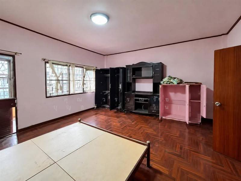 ทาวน์โฮม 3 ชั้น 30 ตร.ว. ซอยนาคนิวาส42 ถนนลาดพร้าว, Bangkok, ถนนลาดพร้าว, Lat Phrao, Bangkok, 5 Bedrooms, 180 sqm, Townhouse For Sale, by คุณ วรรณรัช บุญสวัสดิ์ (วิน), 500635594 - DDproperty.com