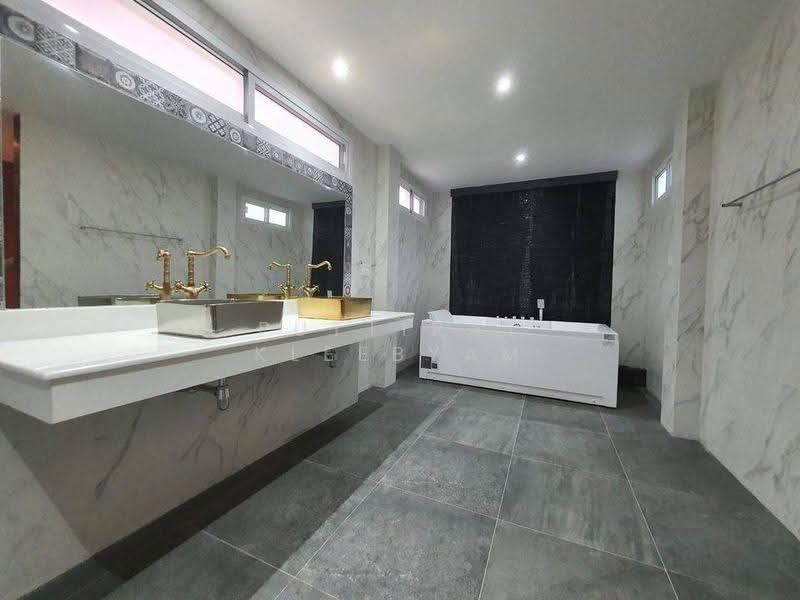4-BR Villa, Phuket, Rawai, Muang Phuket, Phuket, 4 Bedrooms, 470 sqm, Villa For Sale, by Puttirat Kleebyam, 500635630 - DDproperty.com