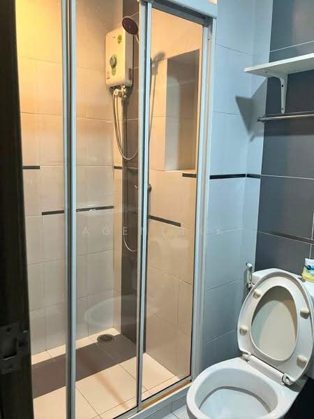 The Base Sukhumvit 77, Bangkok, 289 Sukhumvit 77 Road, Phra Kanong Nua, Watthana, Bangkok, 1 Bedroom, 30 sqm, Condo For Rent, by Agentbkk, 500635661 - DDproperty.com