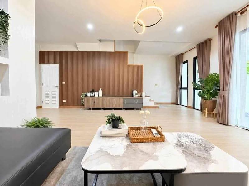 undefined, Chon Buri (Pattaya), Surasak, Si Racha, Chon Buri (Pattaya), 3 Bedrooms, 204 sqm, Single Detached House For Sale, by Puttirat Kleebyam, 500635694 - DDproperty.com