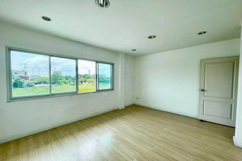 Nirvana Park Sukhumvit 77, Bangkok, Sukhumvit 77, On Nut Road, Prawet, Bangkok, 3 Bedrooms, 120 sqm, Townhouse For Sale, by คุณนารี, 500635705 - DDproperty.com