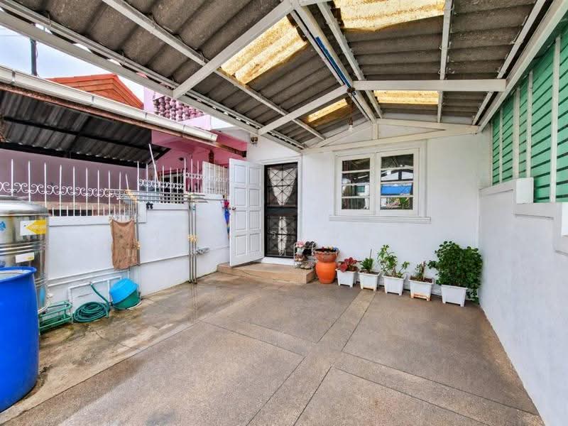 ทาวน์โฮม 2 ชั้น 19 ตร.ว. ใกล้Central EastVille ซอยลาดพร้าว71 ซอยสังคมสงเคราะห์24, Bangkok, ถนนลาดพร้าว71, Lat Phrao, Bangkok, 3 Bedrooms, 100 sqm, Townhouse For Sale, by คุณ วรรณรัช บุญสวัสดิ์ (วิน), 500635710 - DDproperty.com