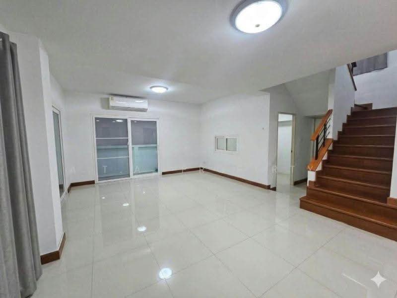 Village Park Sriracha, Chon Buri (Pattaya), Laem Chabang, Bang Lamung, Bang Lamung (Pattaya), Chon Buri (Pattaya), 3 Bedrooms, 200 sqm, Single Detached House For Sale, by A.T.A. Property, 500635738 - DDproperty.com