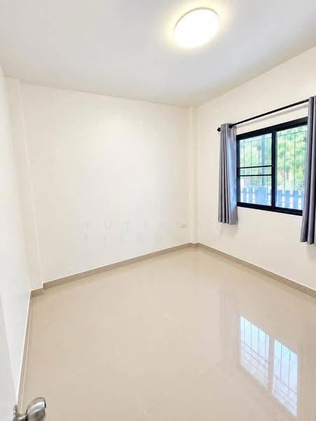 บ้าน 3-ห้องนอน, ชลบุรี, สุรศักดิ์, ศรีราชา, ชลบุรี, 150 ตร.ม., บ้านเดี่ยว ขาย, โดย Puttirat Kleebyam, 500635752 - DDproperty.com