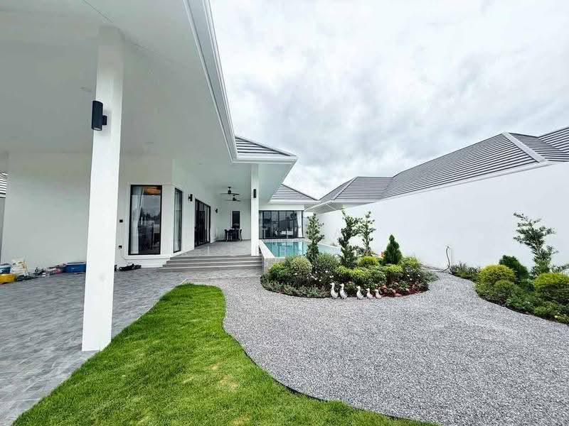3-BR House, Prachuap Khiri Khan, Nong Kae, Hua Hin, Prachuap Khiri Khan, 3 Bedrooms, 225 sqm, Single Detached House For Sale, by Puttirat Kleebyam, 500635781 - DDproperty.com