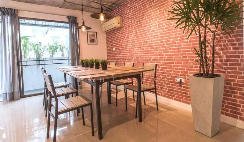 Beverly Tower, Bangkok, 52 Soi Chai Yot, Khlongtoei Nua, Watthana, Bangkok, 2 Bedrooms, 120 sqm, Condo For Rent, by Knight Frank Chartered (Thailand) Co.,Ltd, 500635839 - DDproperty.com
