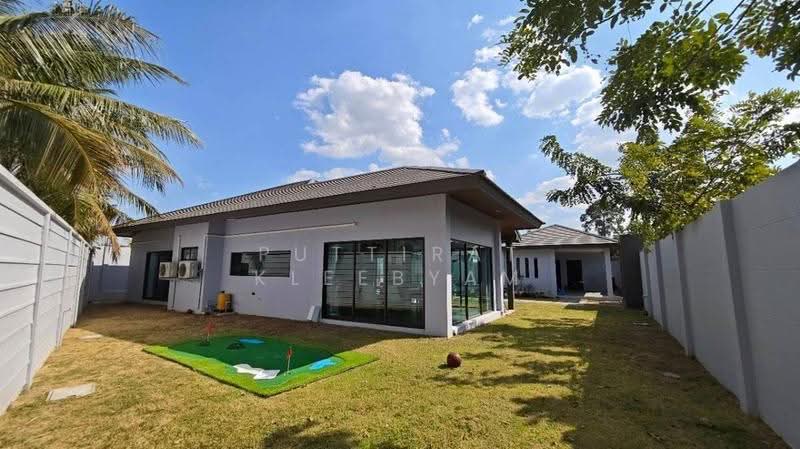 3-BR Villa, Chon Buri (Pattaya), Huai Yai, Bang Lamung (Pattaya), Chon Buri (Pattaya), 3 Bedrooms, 306 sqm, Villa For Sale, by Puttirat Kleebyam, 500635889 - DDproperty.com