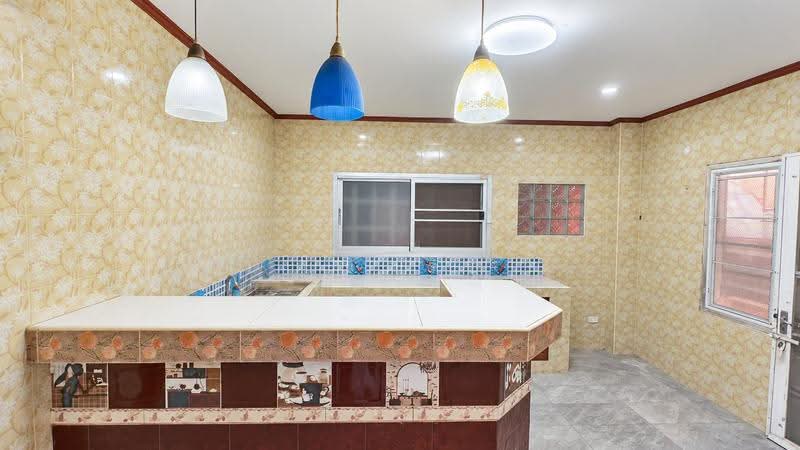 Honey Ville, Bangkok, Soi Phutthamonthon Sai 1 29, Taling Chan, Bangkok, 4 Bedrooms, 300 sqm, Townhouse For Sale, by คุณคริส, 500635984 - DDproperty.com