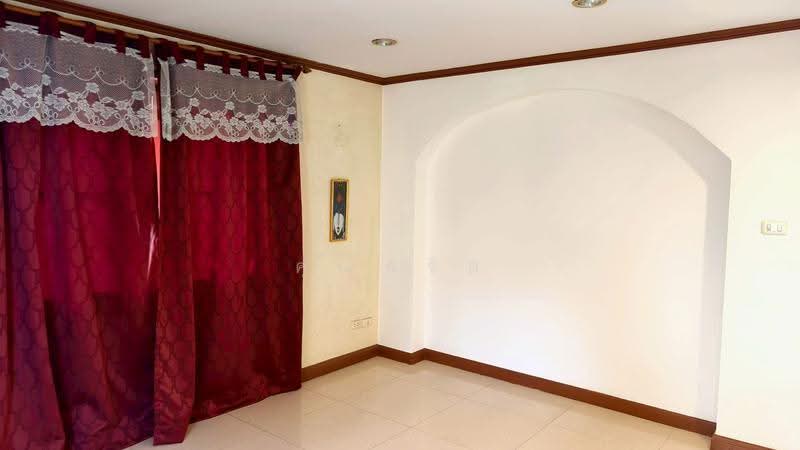 Honey Ville, Bangkok, Soi Phutthamonthon Sai 1 29, Taling Chan, Bangkok, 4 Bedrooms, 300 sqm, Townhouse For Sale, by คุณคริส, 500635984 - DDproperty.com