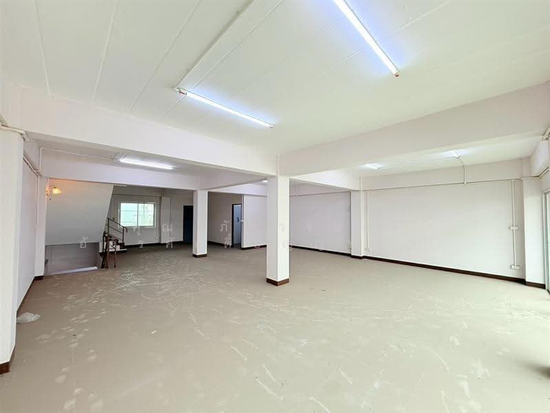 โฮมออฟฟิศ 3 ชั้น 33.4 ตร.ว. โฮมออฟฟิศ ใกล้เซ็นทรัลพลาซามหาชัย ถนนพระราม2, Samut Sakhon, ถนนพระราม2, Phanthai Norasing, Muang Samut Sakhon, Samut Sakhon, , 300 sqm, Shophouse For Sale, by คุณ ภัควรินธร อัครศักดิ์ปัญญา (แนน), 500636090 - DDproperty.com
