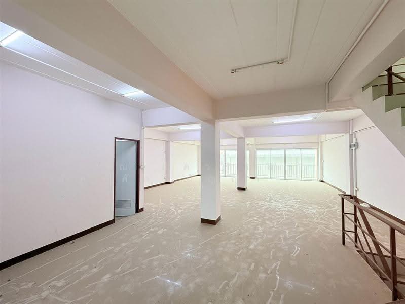 โฮมออฟฟิศ 3 ชั้น 33.4 ตร.ว. โฮมออฟฟิศ ใกล้เซ็นทรัลพลาซามหาชัย ถนนพระราม2, Samut Sakhon, ถนนพระราม2, Phanthai Norasing, Muang Samut Sakhon, Samut Sakhon, , 300 sqm, Shophouse For Sale, by คุณ ภัควรินธร อัครศักดิ์ปัญญา (แนน), 500636090 - DDproperty.com
