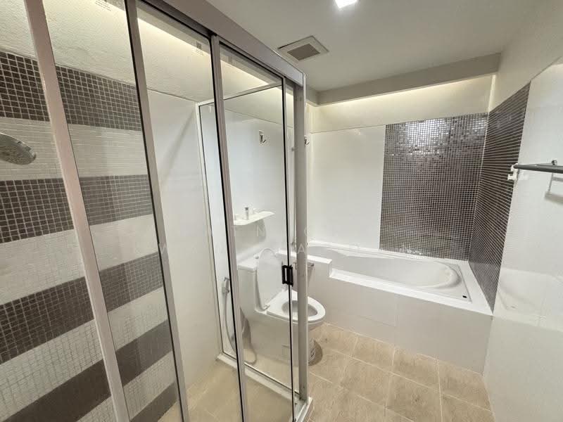 The Roof Garden Onnut, Bangkok, 697 Soi Sukhumvit 50, Phra Kanong, Khlong Toei, Bangkok, 1 Bedroom, 63 sqm, Condo For Rent, by Natnicha Kwancharoen, 500636094 - DDproperty.com