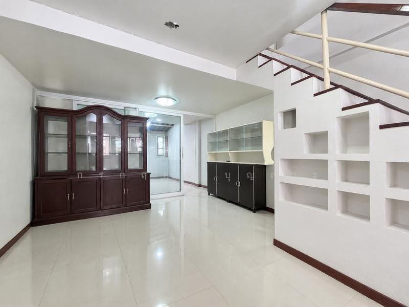Thanyakan Watcharapol : ธันยกานต์ วัชรพล, Bangkok, วัชรพล, Tha Rang, Bang Khen, Bangkok, 4 Bedrooms, 120 sqm, Townhouse For Sale, by กรกฤตย์ บุญสระ, 500636097 - DDproperty.com