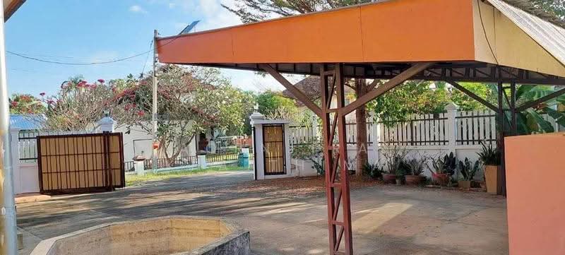S2846 Single-Storey Detached House with Spacious Garden | Hang Dong | Near Panyaden, Lanna Interna, Chiang Mai, Ban Waen, Hang Dong, Chiang Mai, 4 Bedrooms, 225 sqm, Single Detached House For Sale, by Aornjira Khatthima, 500636124 - DDproperty.com