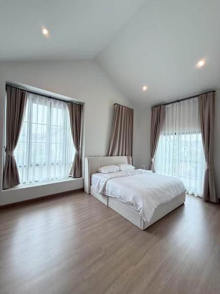 Saransiri Ramkhamhaeng, Bangkok, 1499, Khlong Song Ton Nun, Lat Krabang, Bangkok, 3 Bedrooms, 188 sqm, Single Detached House For Rent, by ณภัทร พรสิริเมธากุล, 500636134 - DDproperty.com