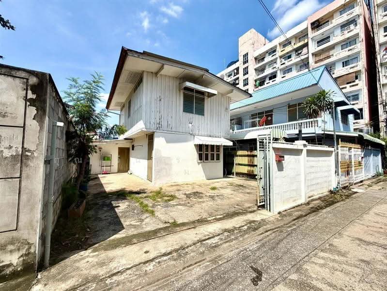 บ้านเดี่ยว 2 ชั้น 40.8 ตร.ว. บ้านเดี่ยว ซอยวิภาวดีรังสิต17 แยก10-2 ถนนวิภาวดีรังสิต, Bangkok, ถนนวิภาวดีรังสิต, Lat Yao, Chatuchak, Bangkok, 3 Bedrooms, 200 sqm, Single Detached House For Sale, by คุณ วีนัสรา บุตรพา (เมล), 500636278 - DDproperty.com