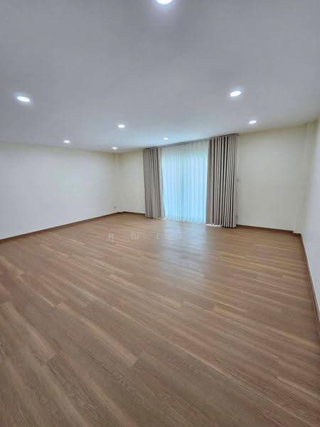 ขาย ถูก โฮมออฟฟิศ, กรุงเทพ, ลาดพร้าว, กรุงเทพ, 300 ตร.ม., บ้านเดี่ยว ขาย, โดย คุณเปิ้ล, 500636298 - DDproperty.com
