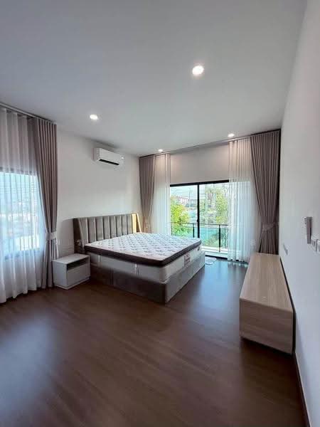 Britania Bangna-Srivaree, Samut Prakan, Village No. 6, Srisa Chorakhe Yai, Bang Sao Thong, Samut Prakan, 4 Bedrooms, 255 sqm, Single Detached House For Rent, by ณภัทร พรสิริเมธากุล, 500636309 - DDproperty.com