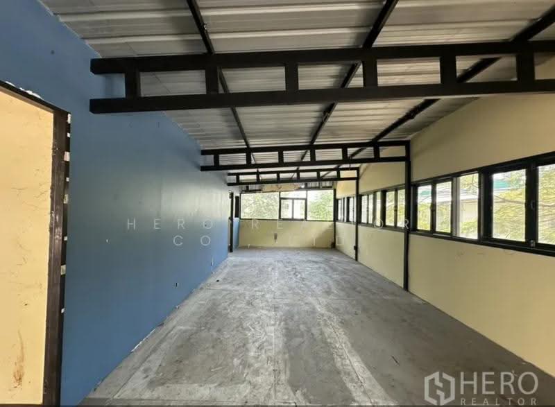 For rent Warehouse 120 sq.m. near BTS Phra Khanong Bangkok HRE01510, Bangkok, สุขุมวิท, Phra Kanong Nua, Watthana, Bangkok, , 120 sqm, Warehouse/Factory For Rent, by Hero Realtor Co., Ltd., 500636318 - DDproperty.com