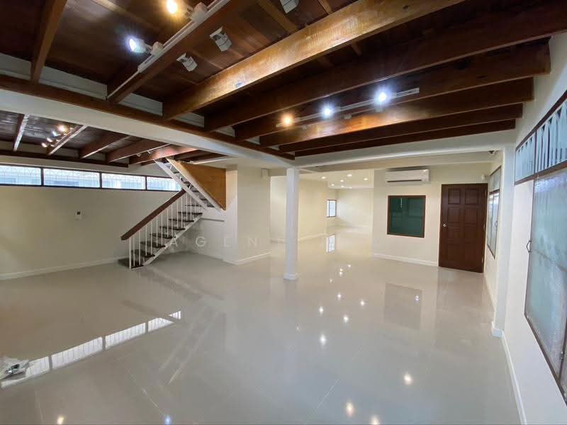 Home Office for Rent in Rama 9 Area – Near Expressway Access (SPSAD4206), Bangkok, Suan Luang, Bangkok, 3 Bedrooms, 290 sqm, Single Detached House For Rent, by Agent Pla, 500636514 - DDproperty.com