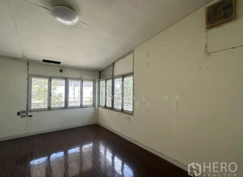 For Rent Detached House for commercial near BTS Phra Khanong Bangkok HRE01508, กรุงเทพ, สุขุมวิท, พระโขนงเหนือ, วัฒนา, กรุงเทพ, 195 ตร.ม., พื้นที่ขายของ ให้เช่า, โดย Hero Realtor Co., Ltd., 500636522 - DDproperty.com