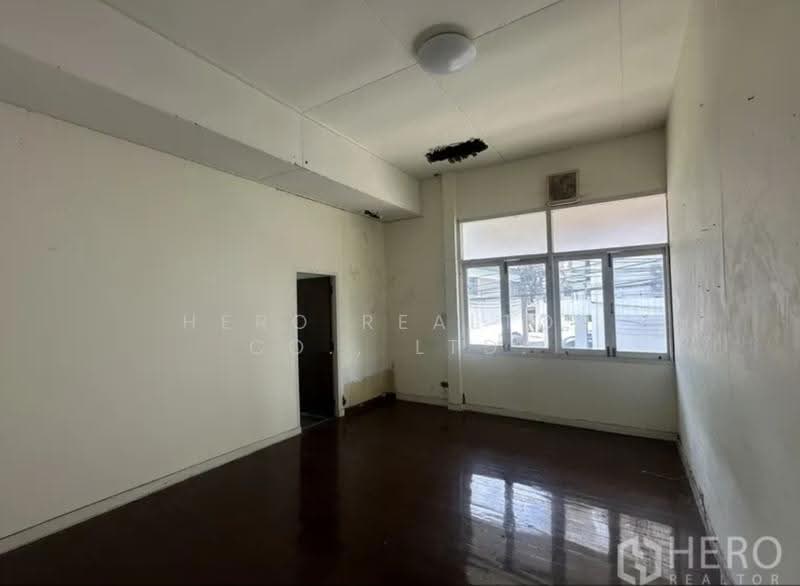 For Rent Detached House for commercial near BTS Phra Khanong Bangkok HRE01508, กรุงเทพ, สุขุมวิท, พระโขนงเหนือ, วัฒนา, กรุงเทพ, 195 ตร.ม., พื้นที่ขายของ ให้เช่า, โดย Hero Realtor Co., Ltd., 500636522 - DDproperty.com