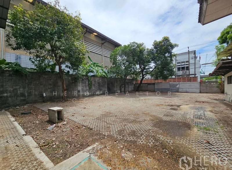 For Rent Detached House for commercial near BTS Phra Khanong Bangkok HRE01508, กรุงเทพ, สุขุมวิท, พระโขนงเหนือ, วัฒนา, กรุงเทพ, 195 ตร.ม., พื้นที่ขายของ ให้เช่า, โดย Hero Realtor Co., Ltd., 500636522 - DDproperty.com