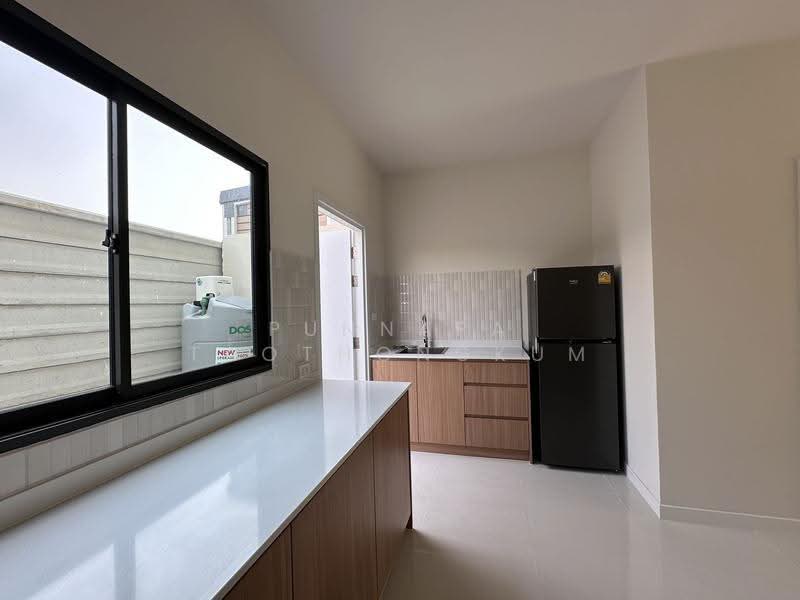 Altitude Kraf Bangna, Samut Prakan, 159 Moo 12, Liap Klong Luang Phaeng Road, Bang Kaeo, Bang Plee, Samut Prakan, 2 Bedrooms, 64 sqm, Townhouse For Rent, by Punnapa Taothongkum, 500636596 - DDproperty.com