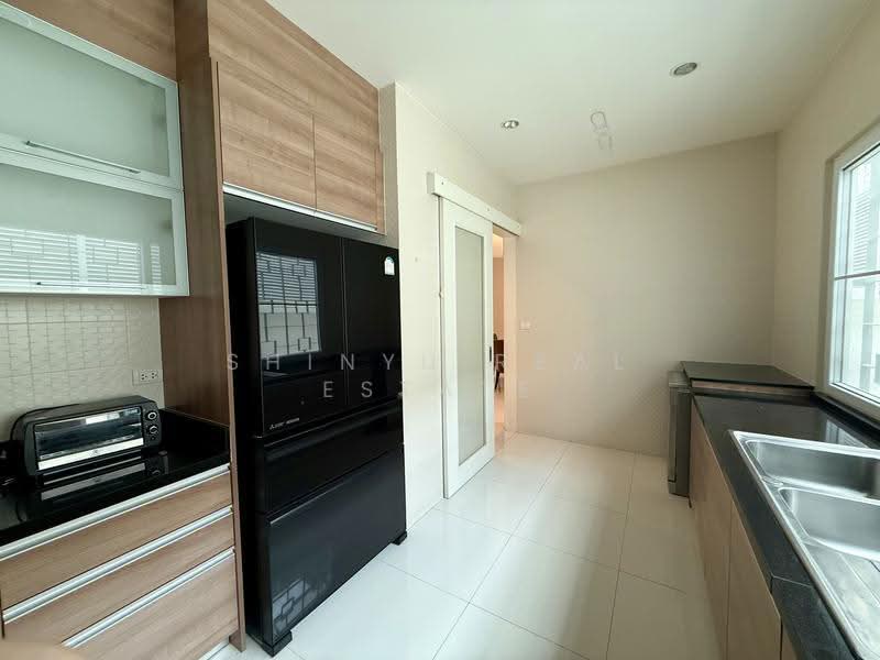 Villa Nakarin Onnut-Wongwaen, Bangkok, Sukhapiban 2 Road, Prawet, Bangkok, 4 Bedrooms, 388 sqm, Single Detached House For Rent, by Shinyu Real Estate, 500636600 - DDproperty.com