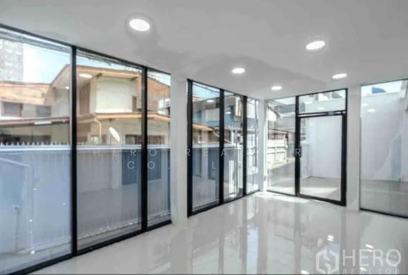 For Rent Standalone 350 sqm near BTS Bang Na, Bangkok BRE22739, Bangkok, Bang Na Nuea, Bang Na, Bangkok, , 350 sqm, Office Space For Rent, by Hero Realtor Co., Ltd., 500636616 - DDproperty.com