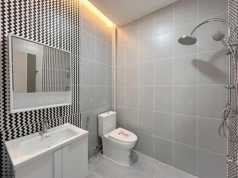 Renovated Single-Storey Home: Ratchaphruek 2, Pathum Thani, Pathum Thani, ถนนเลียบคลองสาม, Khlong Sam, Khlong Luang, Pathum Thani, 3 Bedrooms, 146 sqm, Townhouse For Sale, by พิมพ์นภัส ภูธนภัทร, 500636643 - DDproperty.com