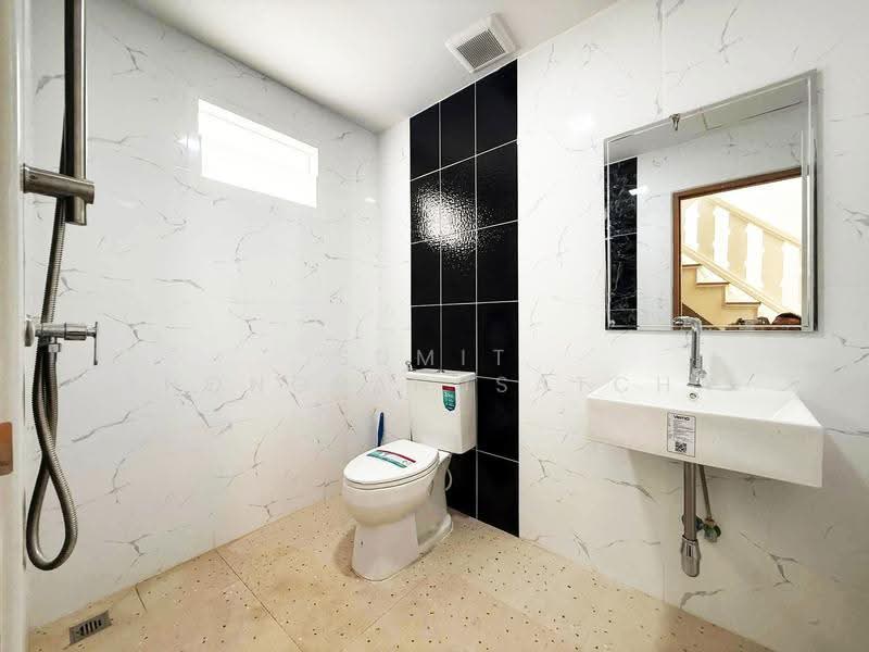 Wararom Phetkasem 81 (Bangbon 5), Bangkok, Bang Bon 5 Road, Bang Bon, Bangkok, 4 Bedrooms, 200 sqm, Single Detached House For Sale, by Sumit Thongpahusatcha, 500636662 - DDproperty.com