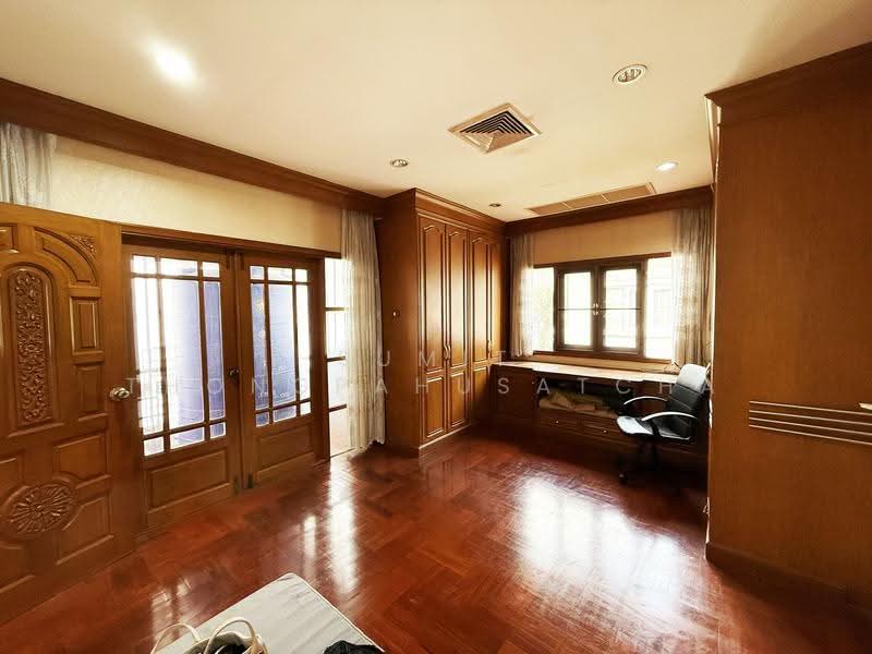 Sasithorn Bangbon 3, Bangkok, Nong Kham, Nong Khaem, Bangkok, 6 Bedrooms, 350 sqm, Single Detached House For Sale, by Sumit Thongpahusatcha, 500636704 - DDproperty.com