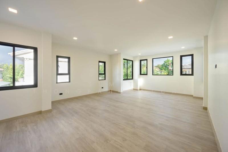 Manthana Wongwaen-Pinklao, Nonthaburi, Soi Wat Phra Ngoen, Plai Bang, Bang Kruai, Nonthaburi, 4 Bedrooms, 400 sqm, Single Detached House For Sale, by Sumit Thongpahusatcha, 500636782 - DDproperty.com