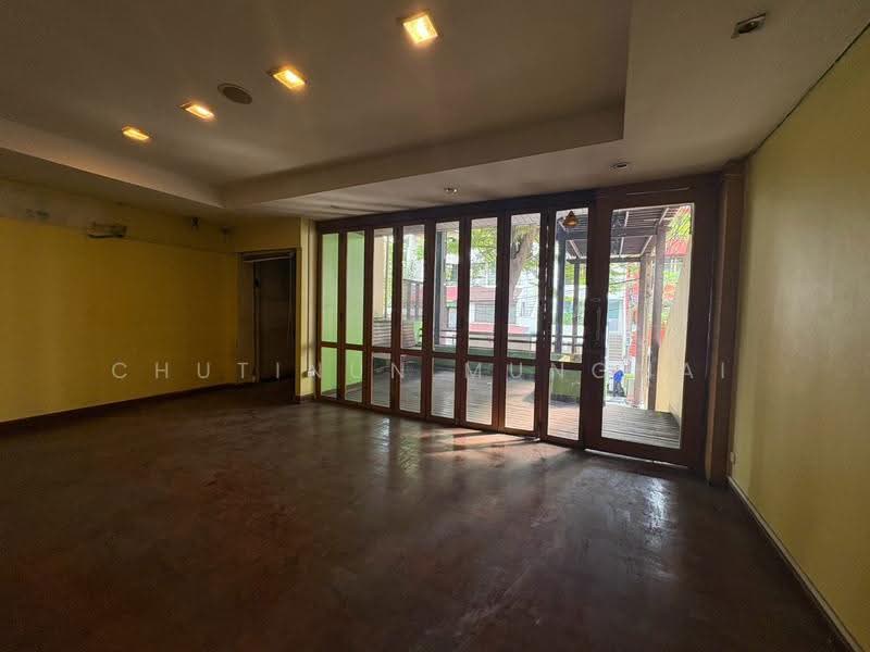 Shophouse For Rent in Phrom Phong | 5 min walk to BTS and EmQuartier, กรุงเทพ, BTS Phrom Phong, คลองตันเหนือ, วัฒนา, กรุงเทพ, 319 ตร.ม., ตึกแถว-อาคารพาณิชย์ ให้เช่า, โดย Chutinun Mungmai, 500636815 - DDproperty.com