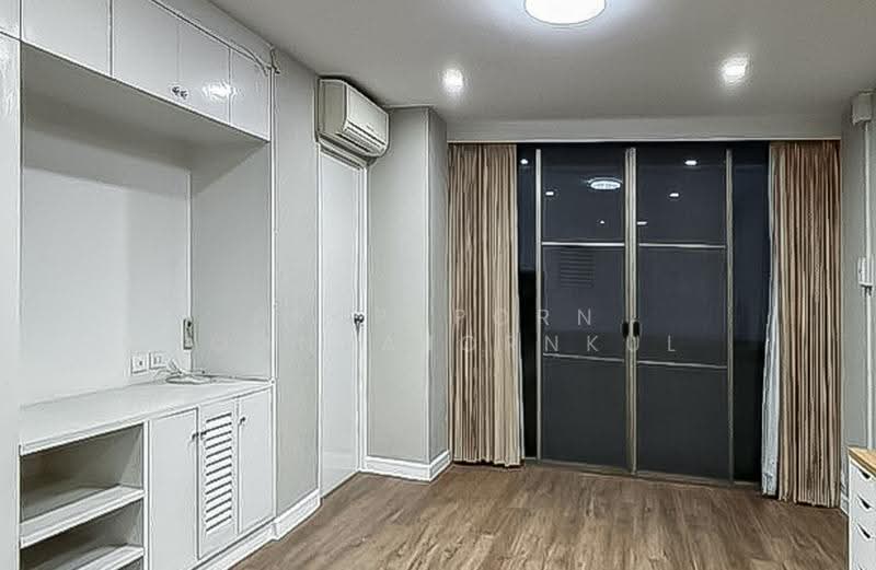 Regency Court condominium, Bangkok, 1 Khlong Toei District, Khlong Toei District, Bangkok, Khlong Toei, Bangkok, 4 Bedrooms, 360 sqm, Condo For Rent, by Prapaporn Boonkajonkul, 500636852 - DDproperty.com