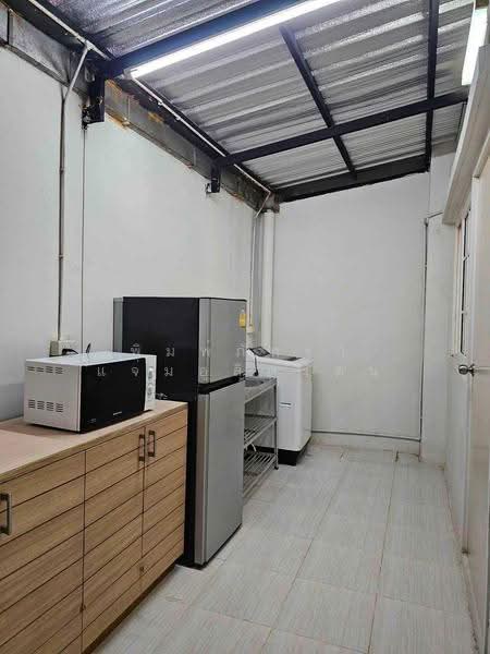 Golden Town 2 Onnut-Pattanakarn, Bangkok, 189 Soi On Nut 65 Yaek 14, Prawet, Bangkok, 4 Bedrooms, 130 sqm, Townhouse For Rent, by พิมพ์ภัทรา แจ่มอุลิตรัตน, 500636857 - DDproperty.com