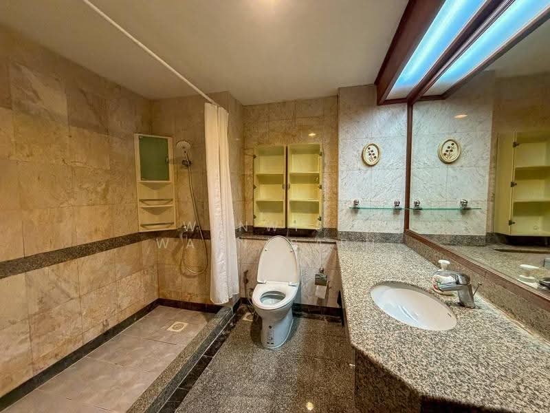 Asoke Place, Bangkok, Asok Montri Rd, Khlongtoei Nua, Watthana, Bangkok, 2 Bedrooms, 81 sqm, Condo For Sale, by Wanwisa Wannasarn, 500636894 - DDproperty.com