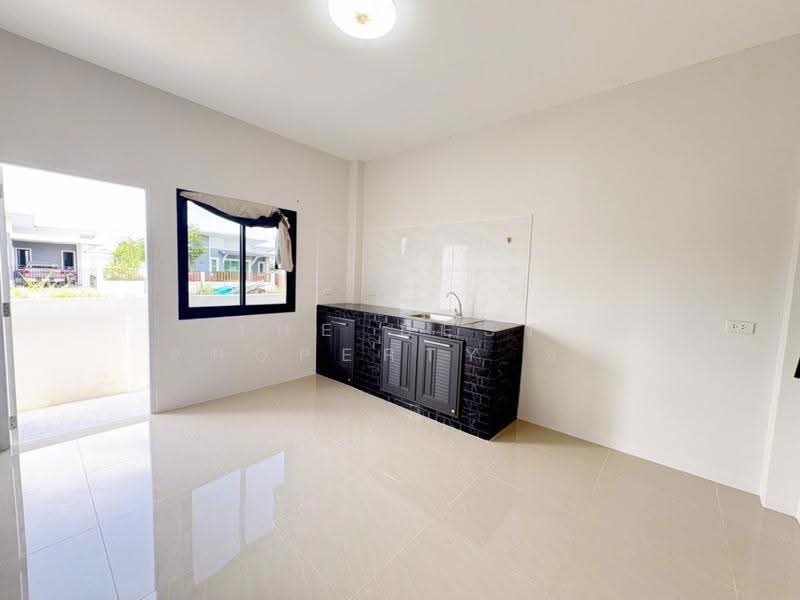 เดอะ ริช วิลเลจ 4, Chai Nat, Khao Tha Phra, Muang Chai Nat, Chai Nat, 2 Bedrooms, 150 sqm, Single Detached House For Sale, by The Best Property อัญ, 500636902 - DDproperty.com