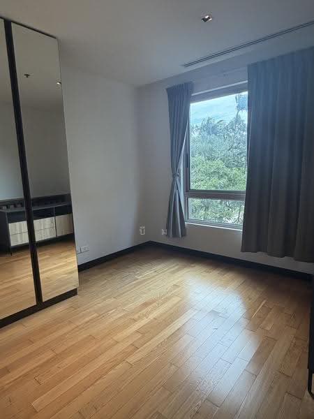 The Lofts Yennakart, Bangkok, 366 ์Soi Nang Linchi Yenakat Road, Chong Nonsi, Yan Nawa, Bangkok, 3 Bedrooms, 180 sqm, Condo For Sale, by บีม, 500636952 - DDproperty.com