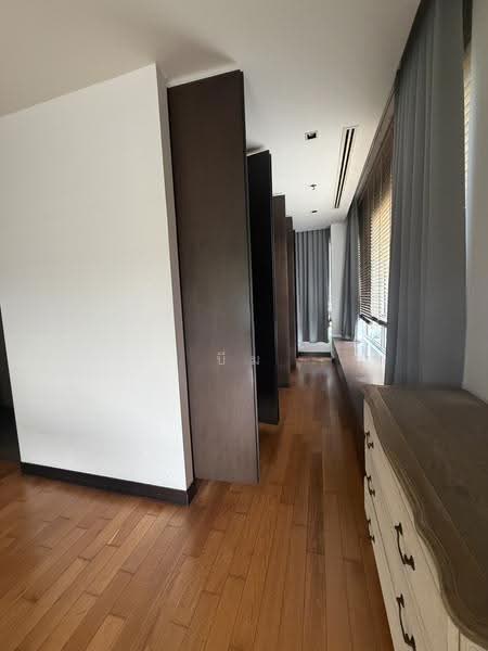 The Lofts Yennakart, Bangkok, 366 ์Soi Nang Linchi Yenakat Road, Chong Nonsi, Yan Nawa, Bangkok, 3 Bedrooms, 180 sqm, Condo For Sale, by บีม, 500636952 - DDproperty.com
