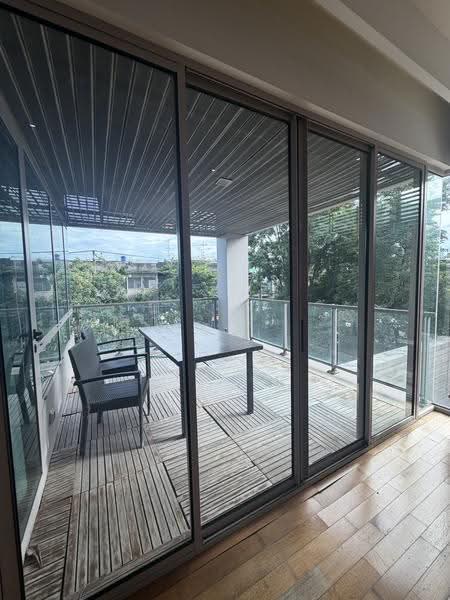 The Lofts Yennakart, Bangkok, 366 ์Soi Nang Linchi Yenakat Road, Chong Nonsi, Yan Nawa, Bangkok, 3 Bedrooms, 180 sqm, Condo For Sale, by บีม, 500636952 - DDproperty.com