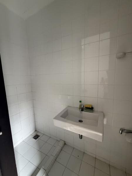 The Lofts Yennakart, Bangkok, 366 ์Soi Nang Linchi Yenakat Road, Chong Nonsi, Yan Nawa, Bangkok, 3 Bedrooms, 180 sqm, Condo For Sale, by บีม, 500636952 - DDproperty.com
