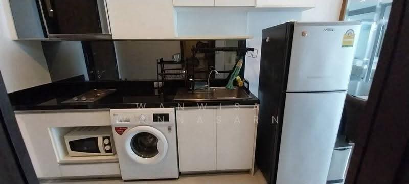 Sky Walk Residences, Bangkok, 1599 Sukhumvit Road, Phra Kanong Nua, Watthana, Bangkok, 1 Bedroom, 40 sqm, Condo For Rent, by Wanwisa Wannasarn, 500637024 - DDproperty.com