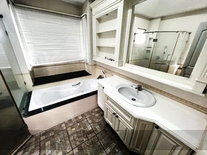 Nantawan Suanluang Rama 9, Bangkok, Chaloem Phra Kiat Rama 9, Soi 62, Dok Mai, Prawet, Bangkok, 4 Bedrooms, 260 sqm, Single Detached House For Rent, by นัฐพงค์ มณีอัครเนตร, 500637176 - DDproperty.com