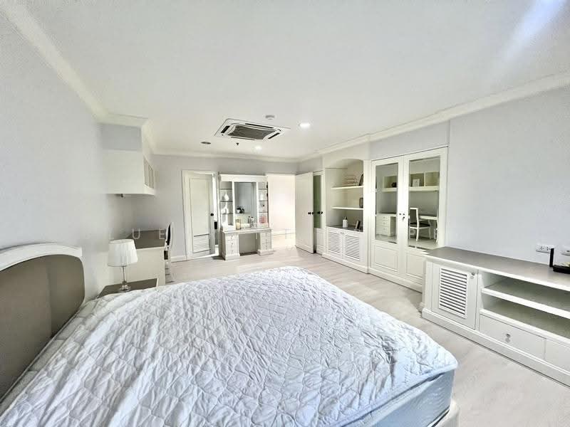 GP Grand Tower, Bangkok, Khlongtoei Nua, Watthana, Bangkok, 3 Bedrooms, 220 sqm, Villa For Rent, by Blueprint.Property, 500637261 - DDproperty.com