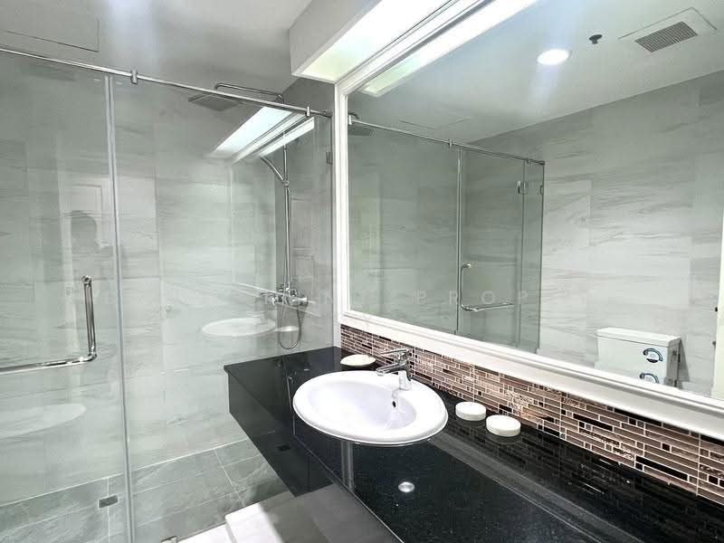 GP Grand Tower, Bangkok, Khlongtoei Nua, Watthana, Bangkok, 3 Bedrooms, 220 sqm, Villa For Rent, by Blueprint.Property, 500637261 - DDproperty.com
